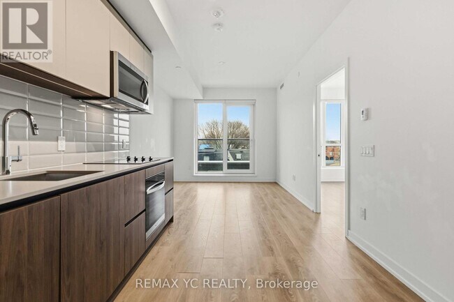 Photo du bâtiment - 150 Logan Ave