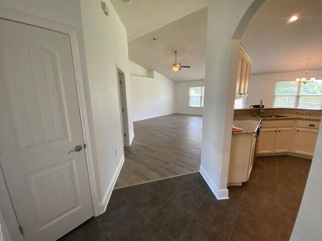 Foto del edificio - Gulf Breeze - Bay Ridge Park - 4 bedroom, 2 bathroom