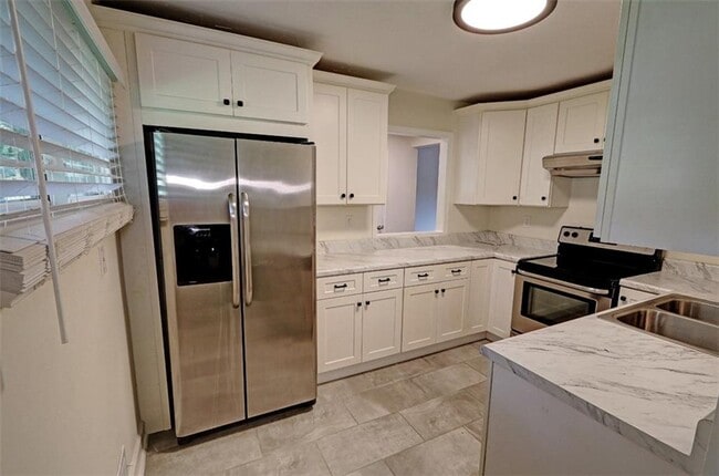 Building Photo - 4985 Crowe Dr SE