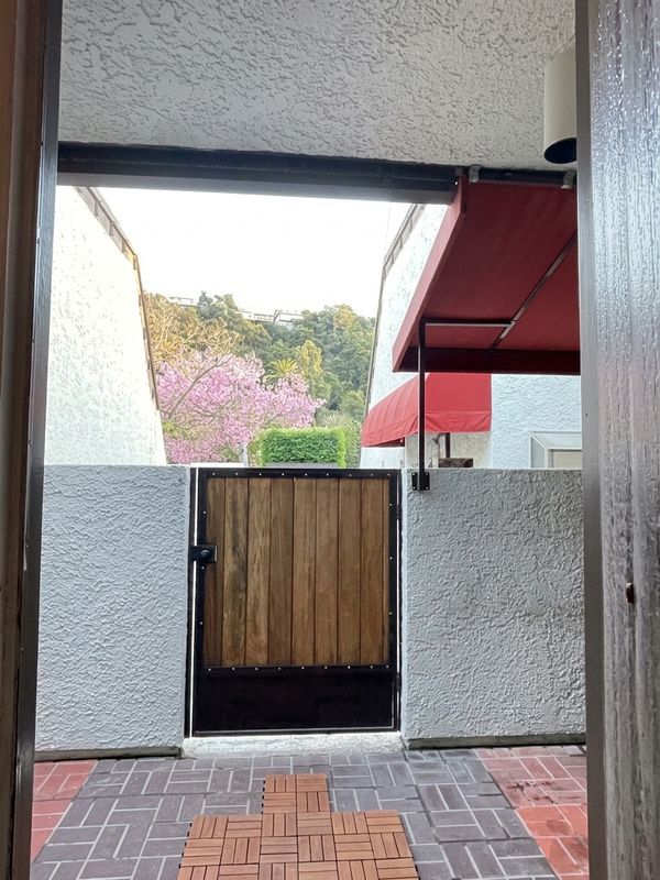 Foto del edificio - 314 Monterey Rd