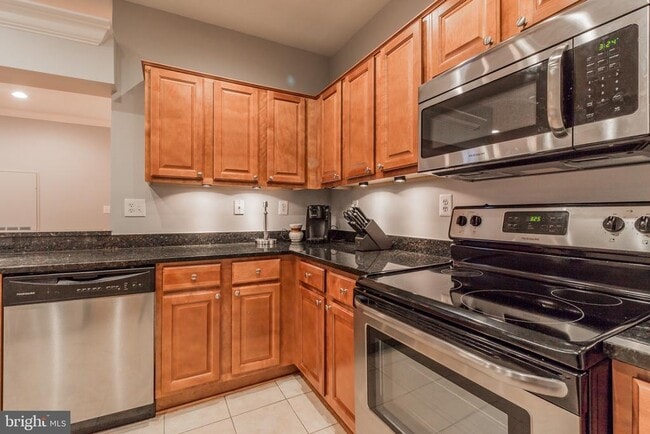 Building Photo - 4561 Strutfield Ln