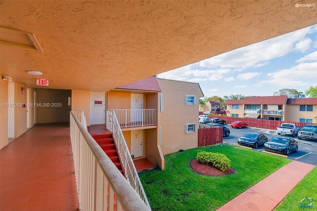 Foto del edificio - 9974 SW 88th St