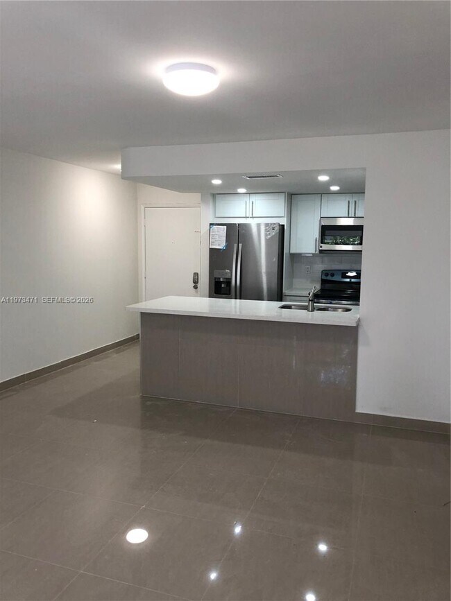 Foto del edificio - 8883 Fontainebleau Blvd