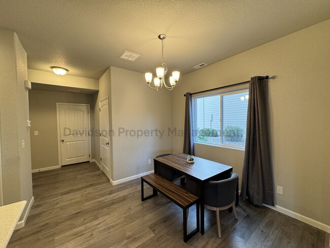 Building Photo - 6175 White Wolf Pt