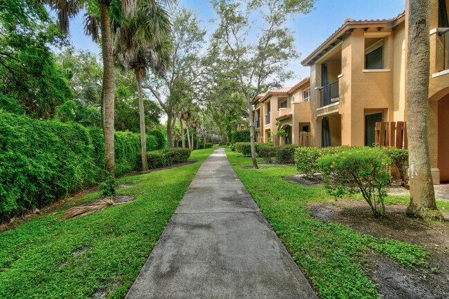 Foto del edificio - 2912 Hidden Hills Rd