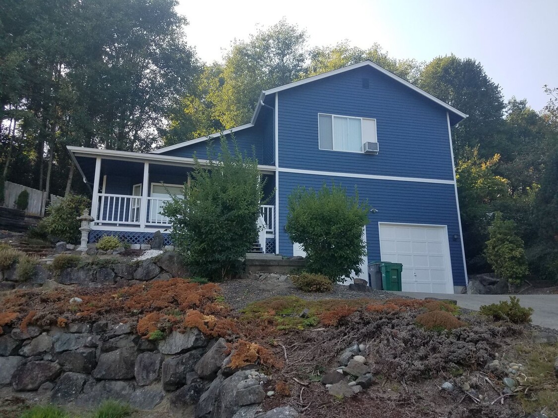 Foto principal - Ridgetop / Island Lake home located in a c...