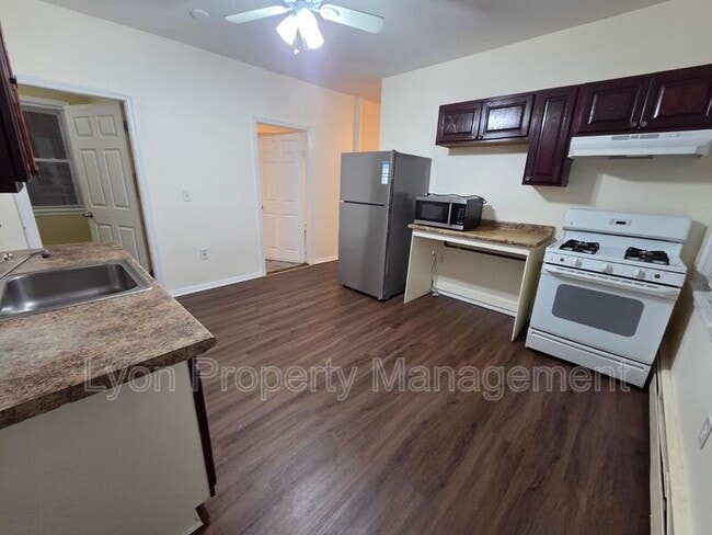 Building Photo - 87 Lydia St