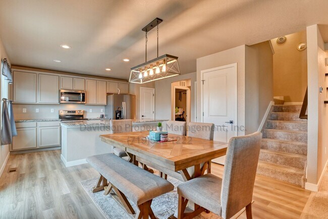 Foto del edificio - Gorgeous 3 Bedroom House Located in Lorson...