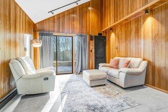 Building Photo - 1080 NY-52