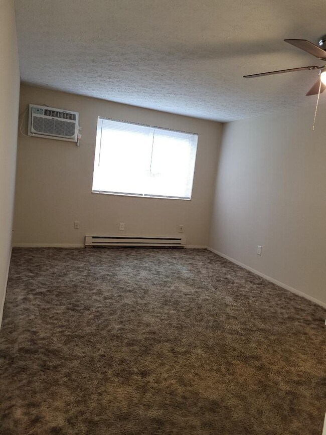 Foto del edificio - 895 Ohio Pike