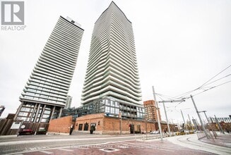 Building Photo - 390 Cherry St