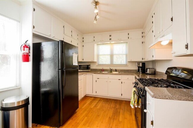 Foto del edificio - 1536-1538 Beech Valley Way NE