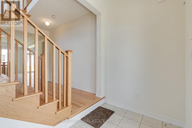 Building Photo - 138 Terry Fox Dr