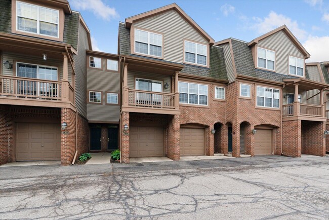Building Photo - 2818 Barclay Way