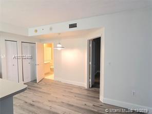 Foto principal - 5077 NW 7th St