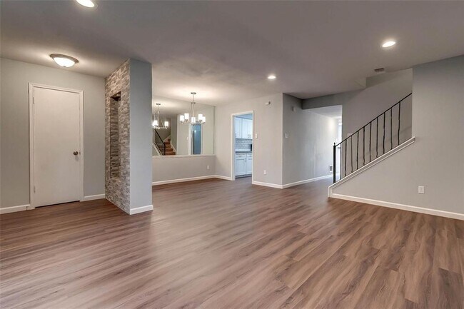 Building Photo - 13168 Trail Hollow Dr