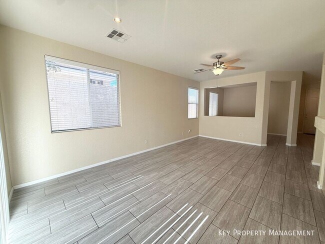 Foto del edificio - 9289 Mandeville Bay Ave