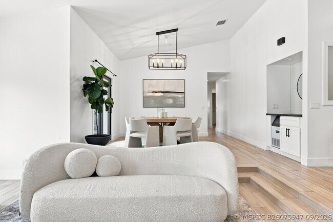 Foto del edificio - 14902 Paddock Dr