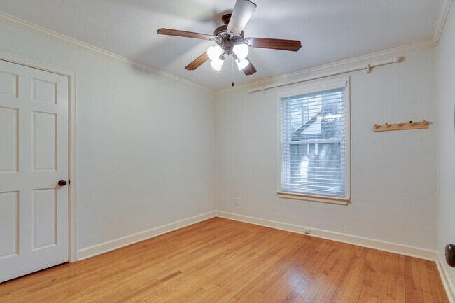 Building Photo - 3800 Highland Park Pl