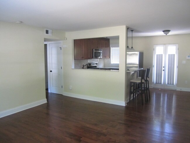 Foto del edificio - 4911 Park Rd