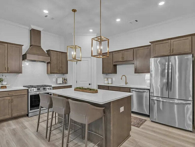 Photo - 1565 W Farmville Rd Townhome