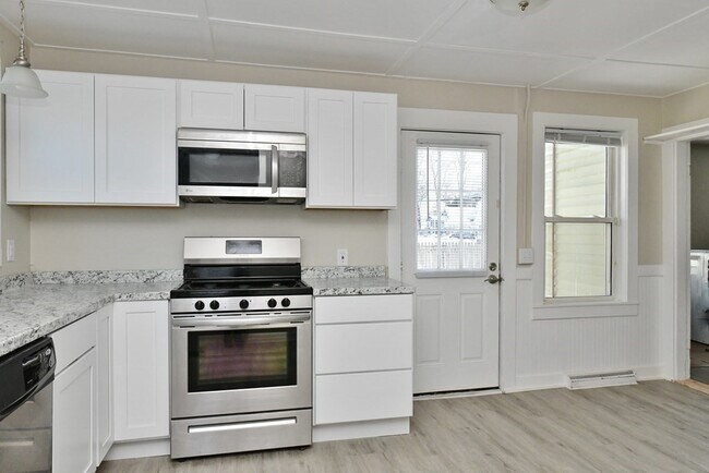 Building Photo - 21 12th St