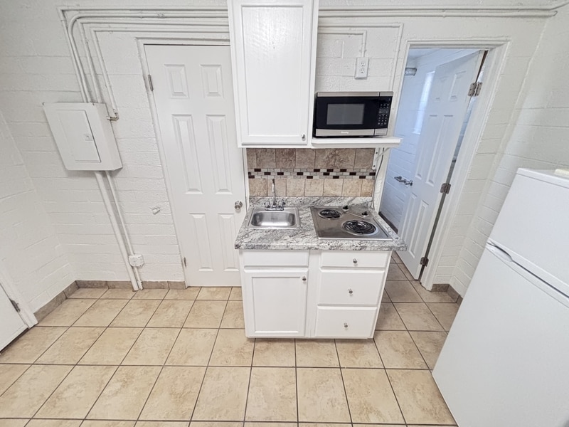 Foto principal - 1643 S State St