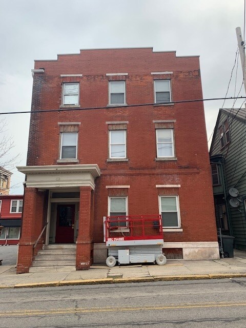 Front Entrance - 331 Penn St