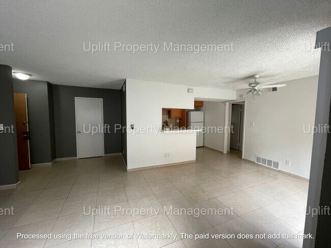 Foto del edificio - 6811 Alvarado Rd
