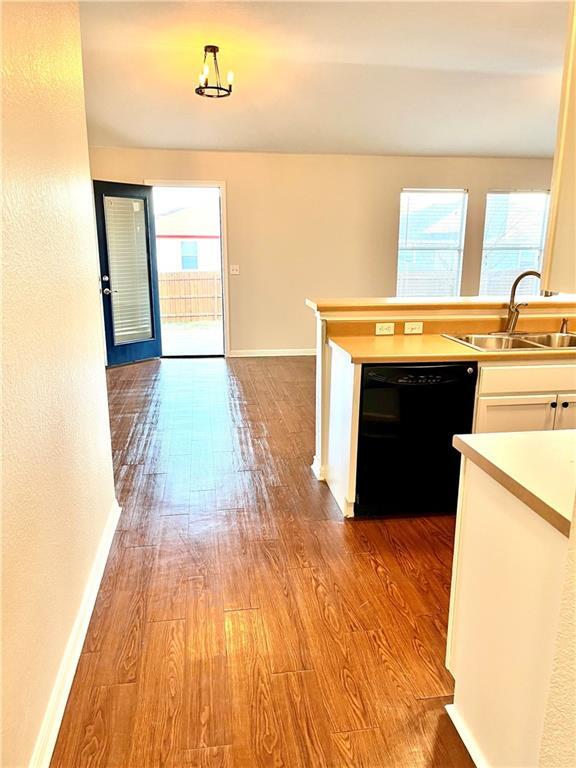 Building Photo - 4807 Virginia Dare Ln