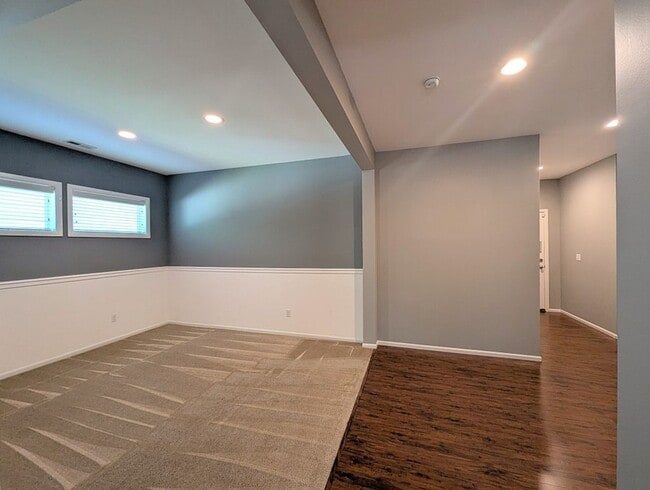 Building Photo - 4Bd/2.5Ba Lake Stevens House