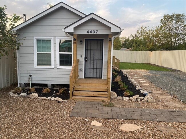 Foto del edificio - 4407 Cline St