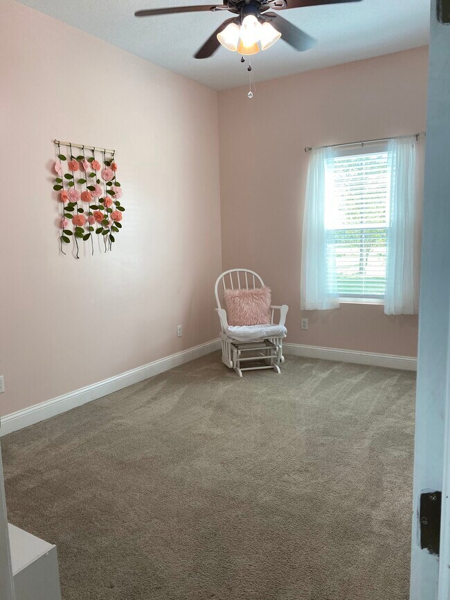 Building Photo - 2101 Deerwood Acres Dr