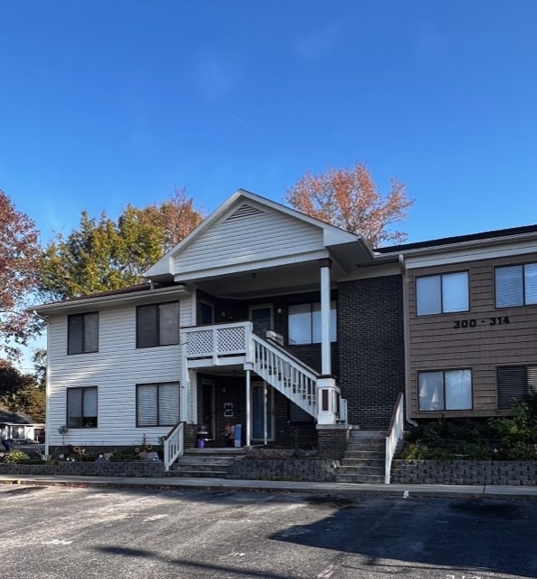 Primary Photo - 312 Davidson St
