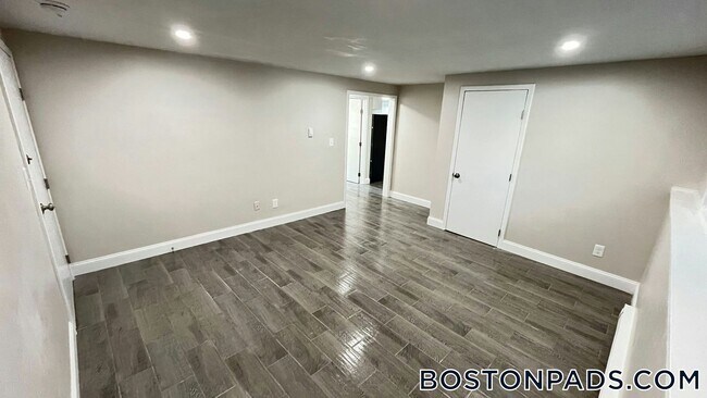 Foto del edificio - 12 Perry St
