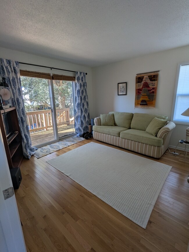 Foto del edificio - 2036 Portsmouth St