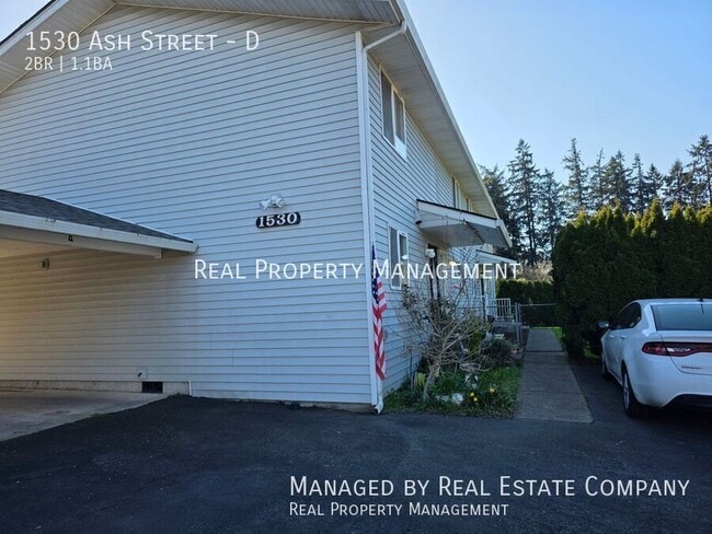 Building Photo - 1530 Ash St