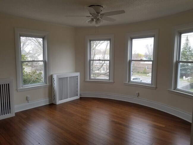Building Photo - 205 Waterman Ave