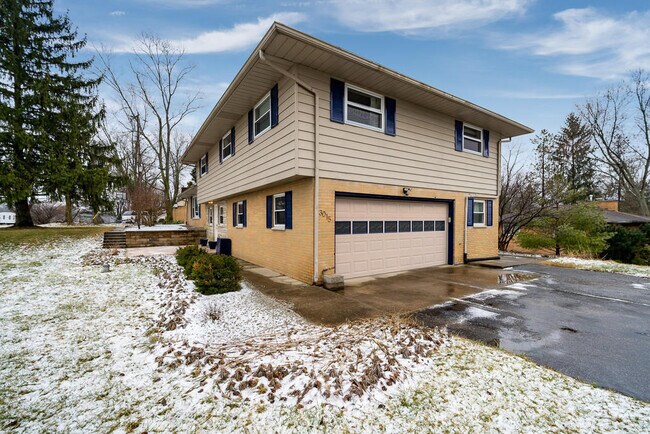 Foto del edificio - 3015 Dayton Xenia Rd