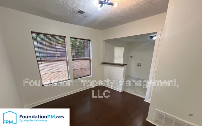 Foto del edificio - 877 N Bingham St
