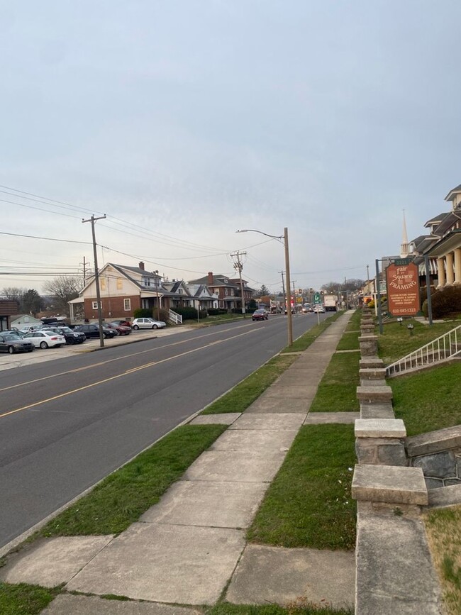 Building Photo - 3 BR NEWLY RENOVATED IN WEST LAWN, WILSON ...