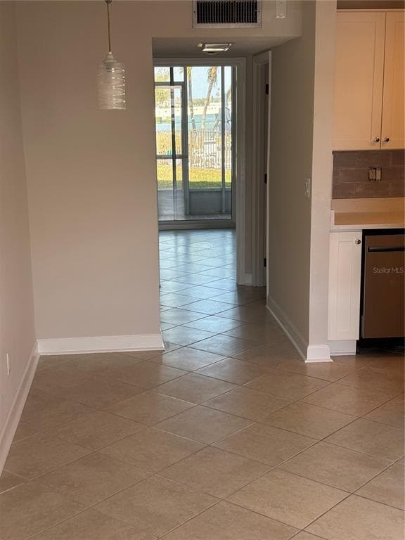 Building Photo - 7401 Bay Island Dr S