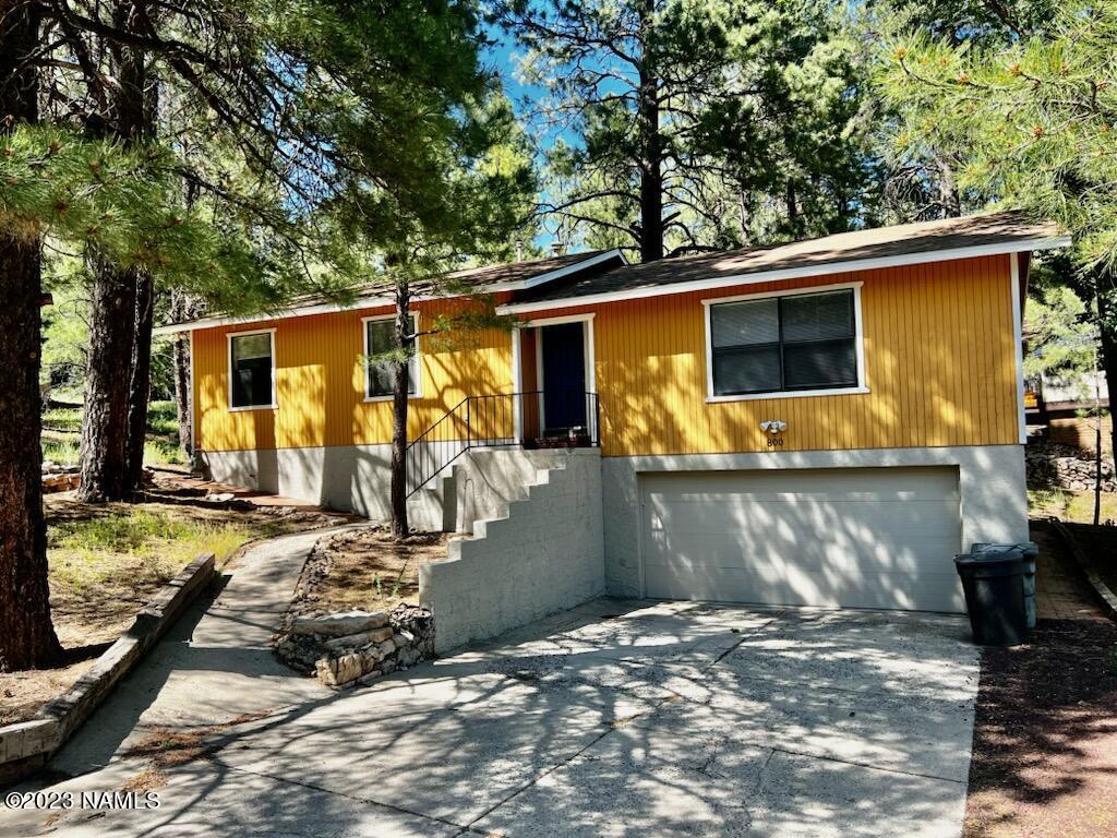 Primary Photo - 800 W Parker Dr