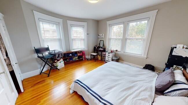 Las imágenes son muestras representativas de la unidad anunciada. En algunos casos, las unidades reales que visita... - 195 Winthrop Rd