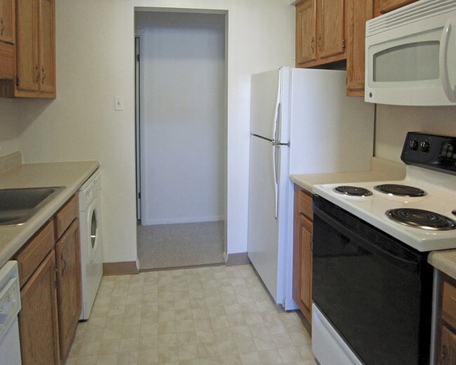Van Antwerp Village Apartments Rentals Niskayuna, NY