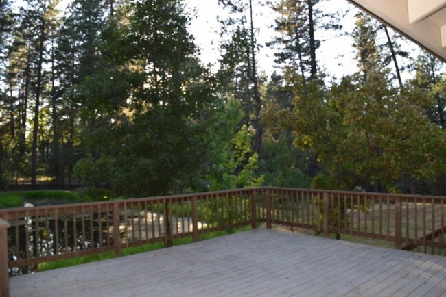 Building Photo - 10682 Quail Creek Rd
