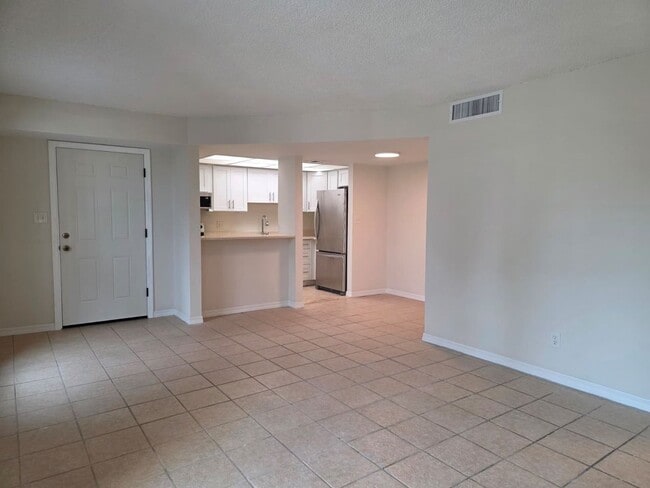 Photo - P223 - BBC #5 Apartment