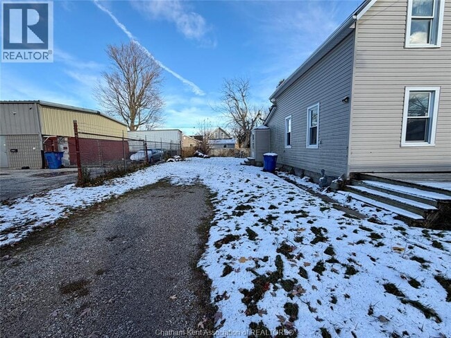 Building Photo - 15 Degge St