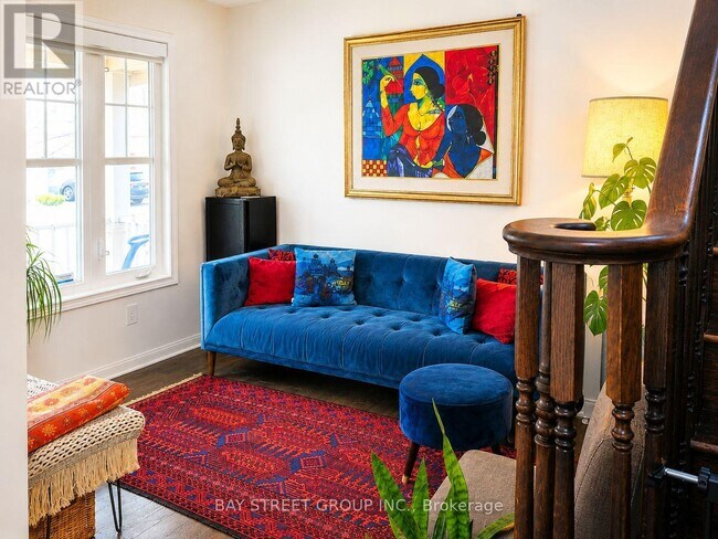 Photo du bâtiment - 884 McEwan Dr