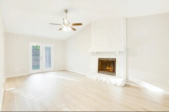 Building Photo - 4857 Aldersbrook Dr